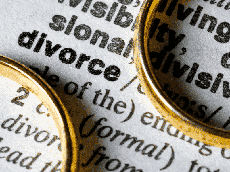 Como validar no Brasil um divórcio assinado no exterior?