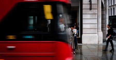 Trabalhar em Londres: Tudo sobre salário e vagas de emprego