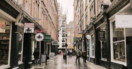 Cecil Court: Descubra a rua secreta de Londres