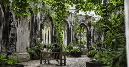 St Dunstan in the East: o jardim escondido de Londres que poucos turistas conhecem